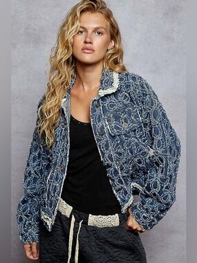 NEW POL Floral Textured Denim Jacket Dark Blue Boho Cotton Size Medium